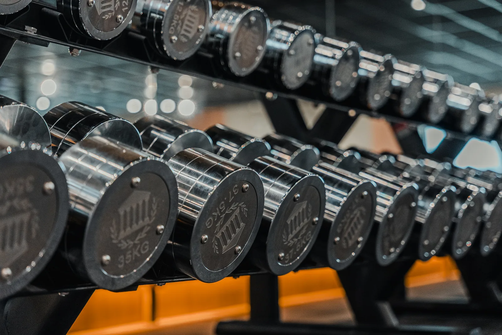 Detalhe de equipamento da academia, imagem do ambiente